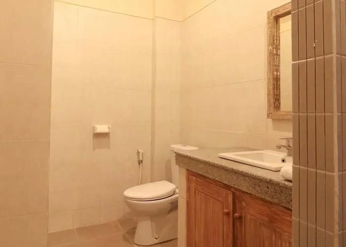 Pensión Neduh House 3*